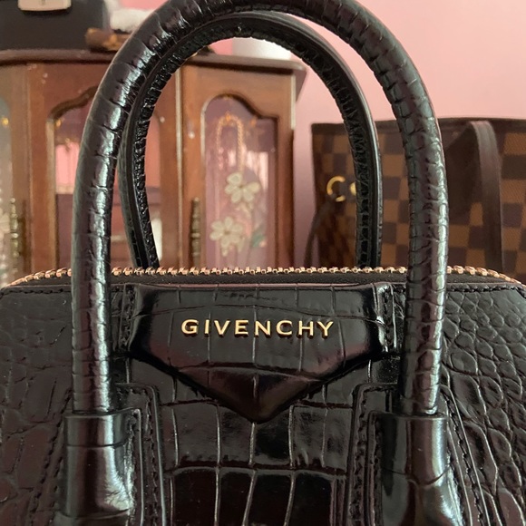Givenchy Mini Antigona Bag in Crocodile Embossed Leather - Picture 2 of 5
